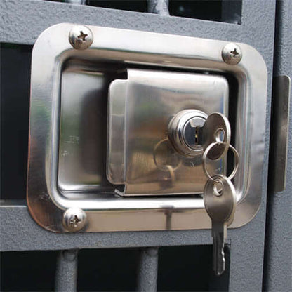 Close-up of the secure locking mechanism on the Professional Aluminum Dog Crate by Zinger.